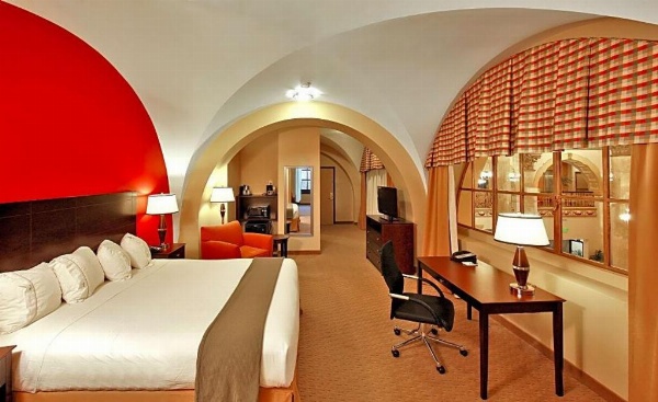 Holiday Inn Express Baltimore-Downtown image 12